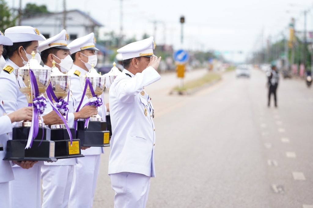 ขบวนอัญเชิญถ้วยพระราชทาน